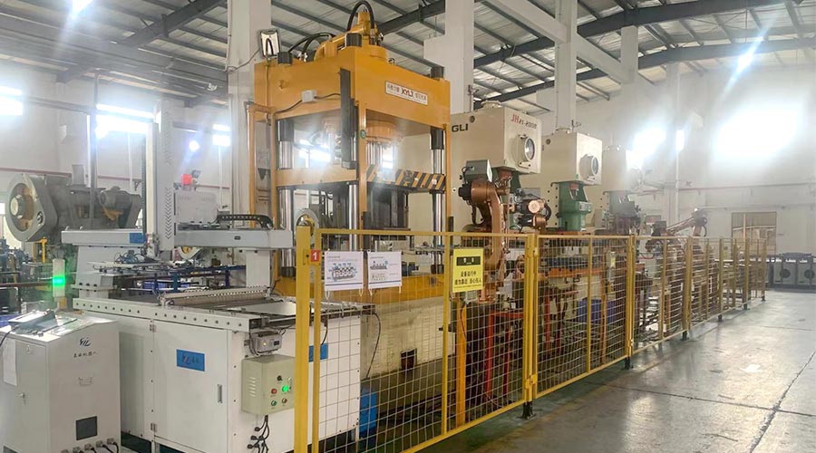 衣服烘干機廠家使用機器人自動化生產的優勢